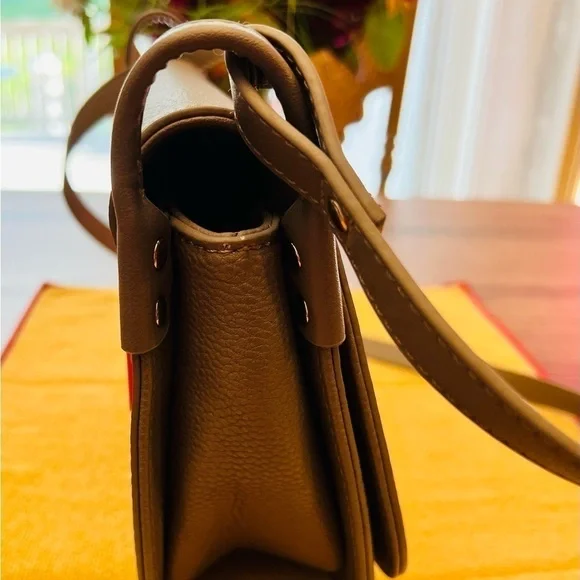 Nico & Olive Crossbody Bag - Picture 9 of 9